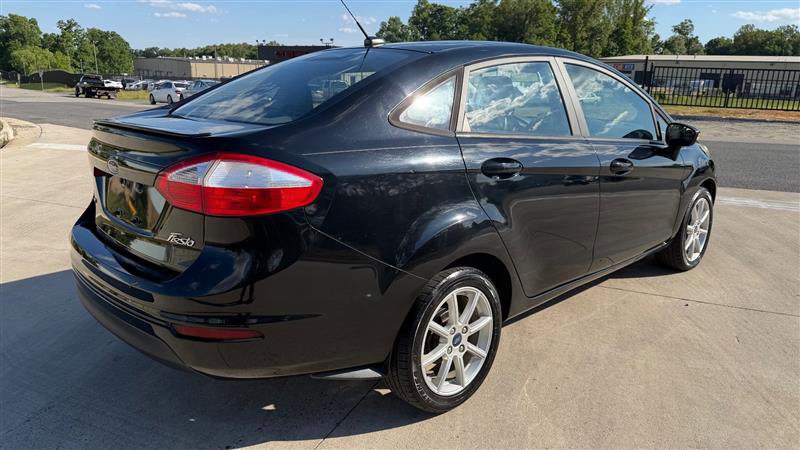 Used 2016 Ford Fiesta SE w/ Equipment Group 201A FWD image 5