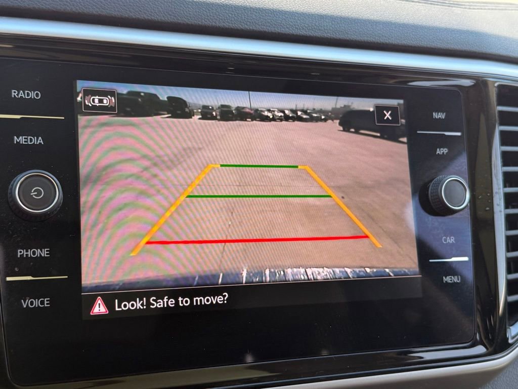 Certified 2023 Volkswagen Atlas SEL R-Line image 10