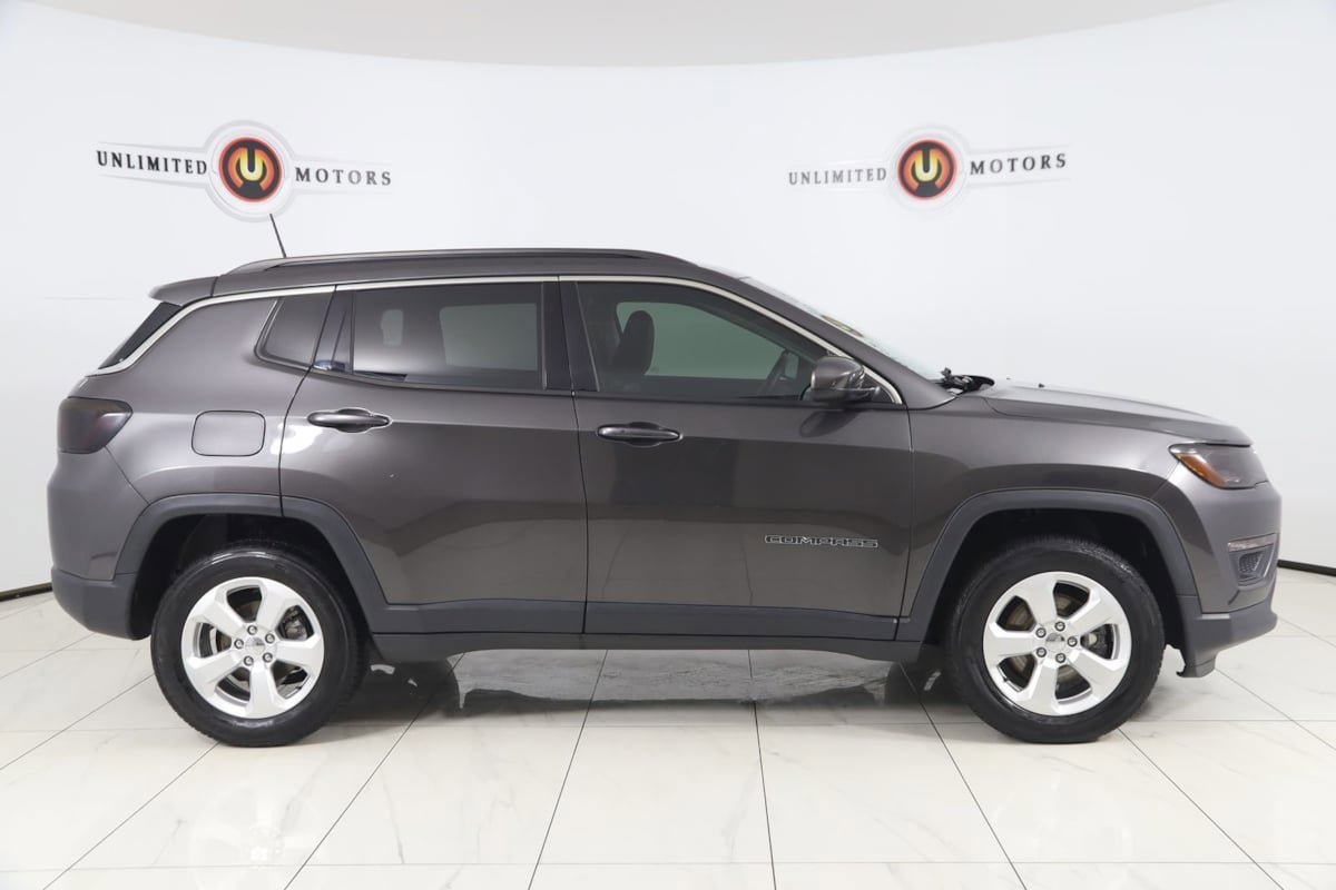 Used 2018 Jeep Compass Latitude w/ Popular Equipment Group image 2