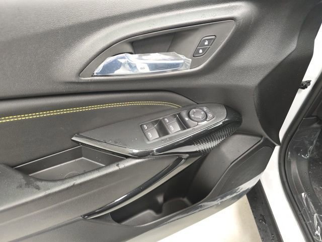 New 2026 Chevrolet Trax LT image 18