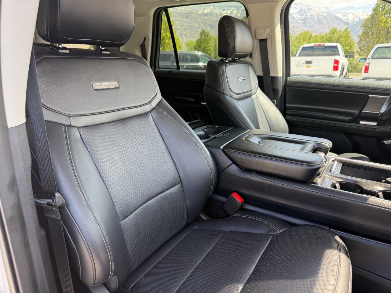 Used 2025 Ford Expedition Max Platinum image 29