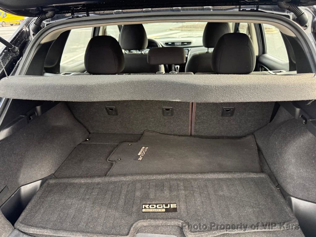 Used 2019 Nissan Rogue Sport S image 23