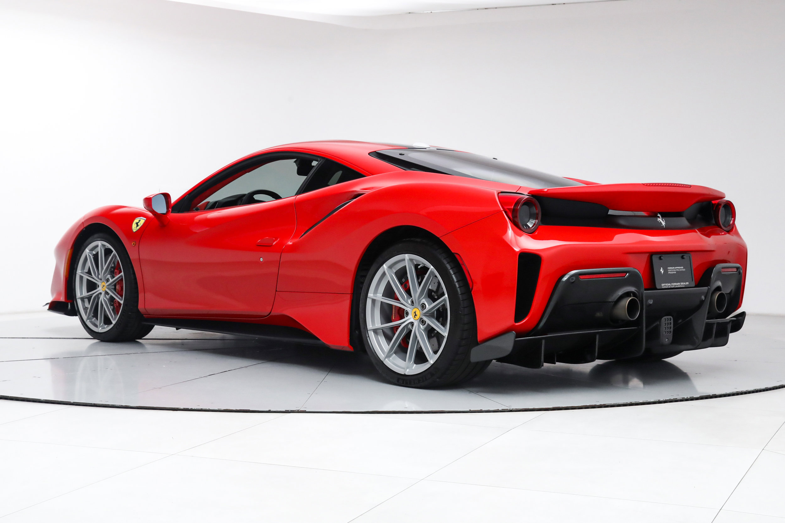 Used 2019 Ferrari 488 Pista Coupe image 7