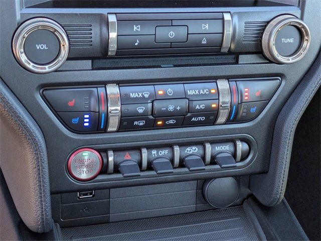 Used 2021 Ford Mustang Shelby GT500 w/ Technology Package image 19