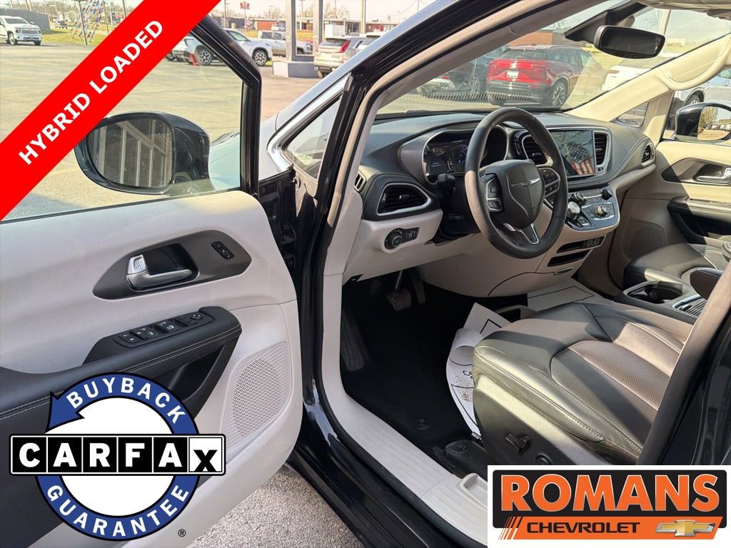 Used 2024 Chrysler Pacifica Limited FWD image 9