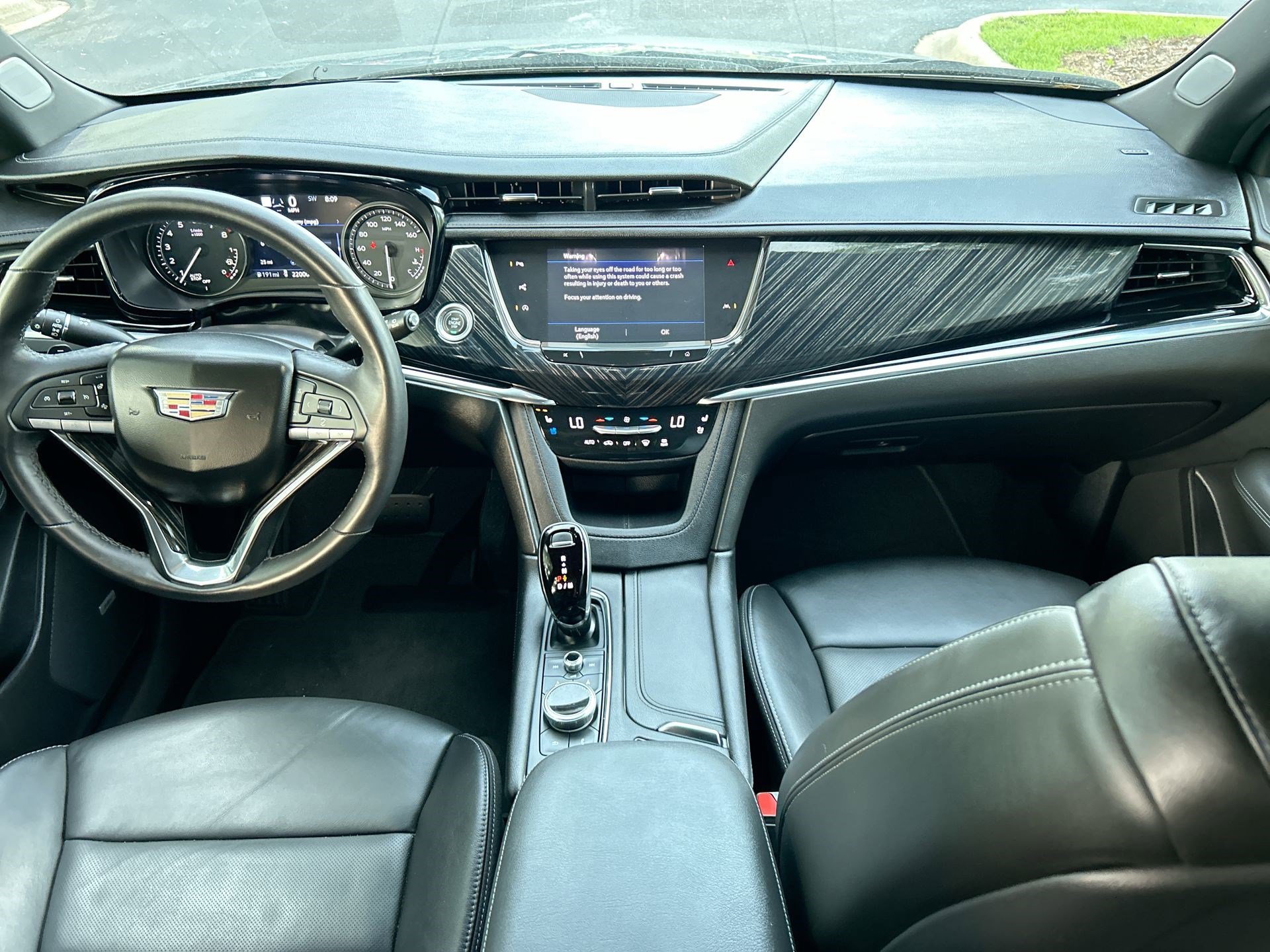 Used 2023 Cadillac XT6 Premium Luxury w/ Technology Package image 18