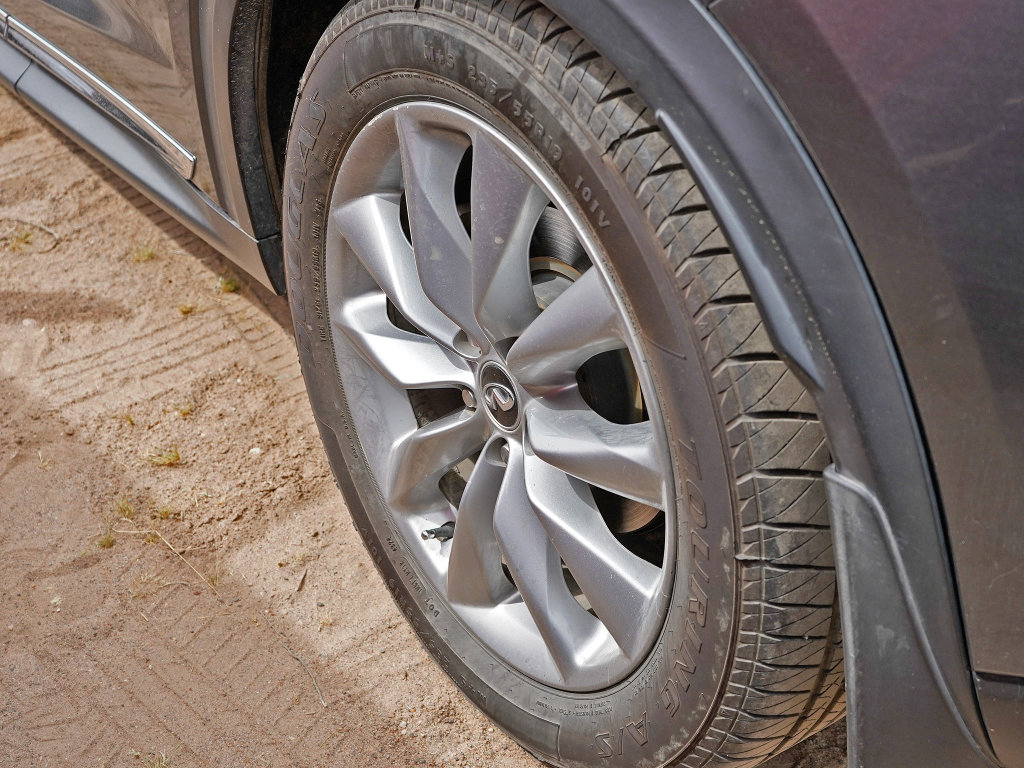 Used 2019 INFINITI QX50 Essential w/ Proactive Package image 3