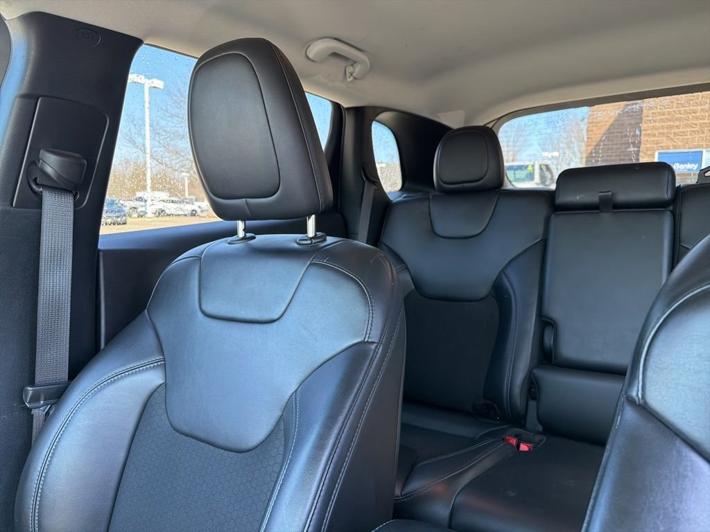 Used 2020 Jeep Cherokee Latitude Plus w/ Cold Weather Group image 10