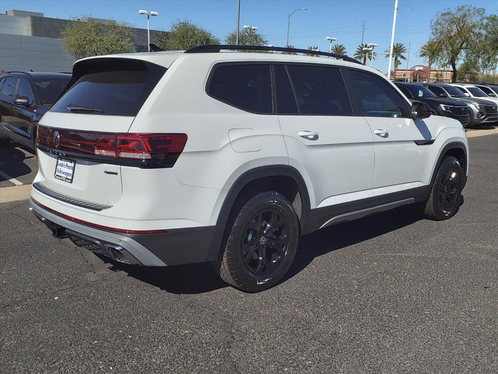 New 2026 Volkswagen Atlas Peak Edition image 4