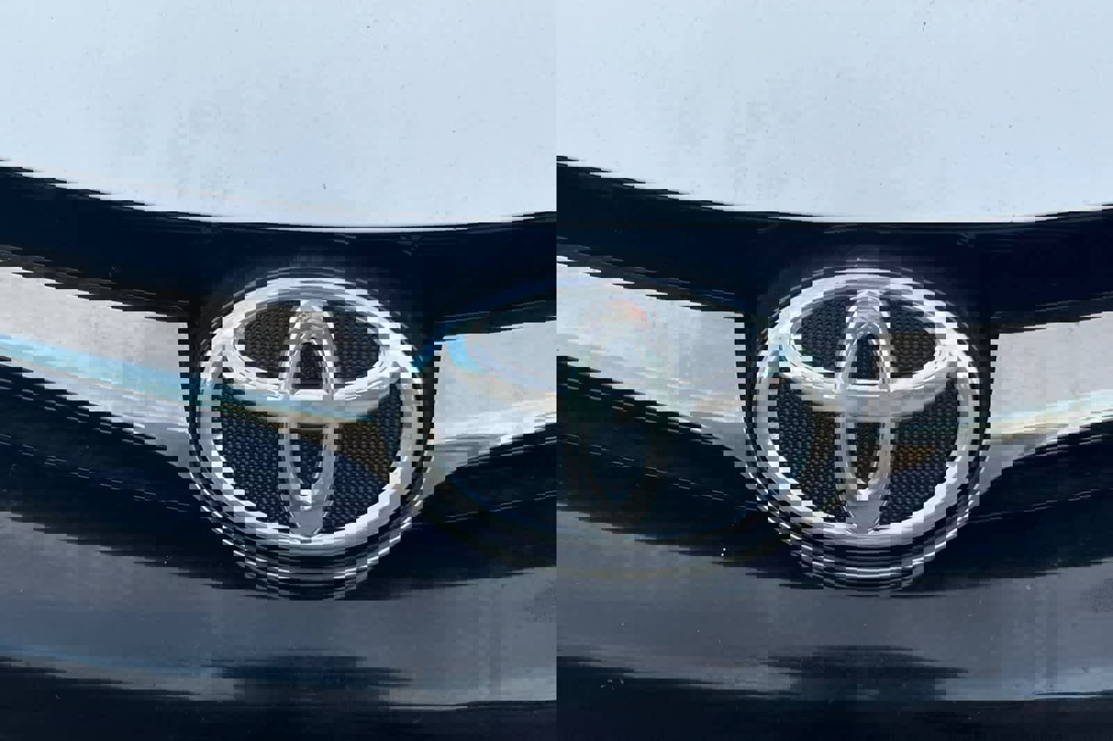 Used 2016 Toyota Camry SE image 10