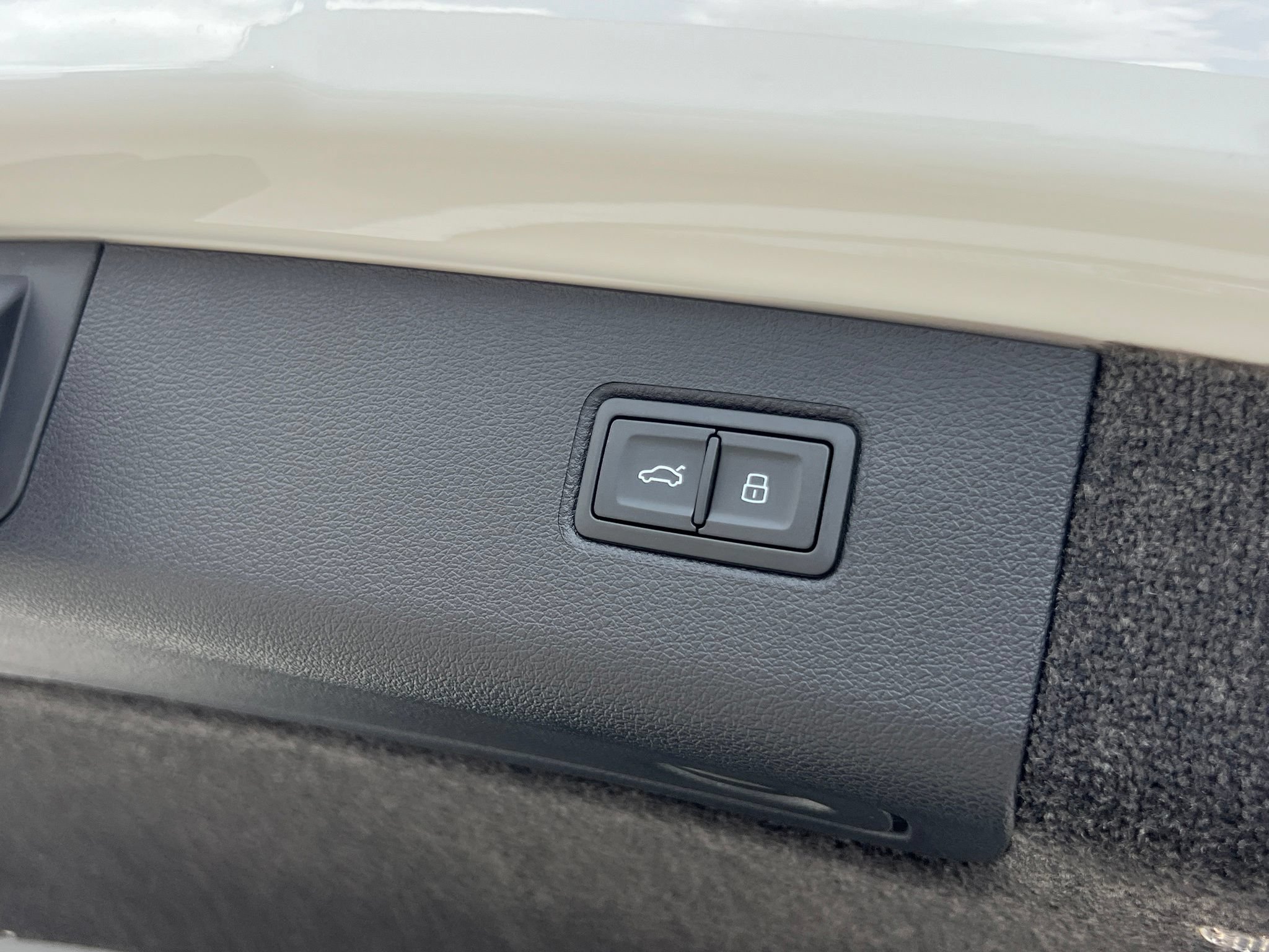 New 2026 Bentley Bentayga Extended Wheelbase AWD/4WD image 23