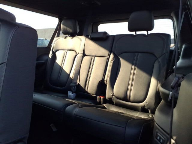 New 2026 Jeep Grand Wagoneer L Limited image 17