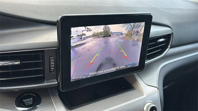 Used 2024 Ford Explorer XLT w/ Equipment Group 202A image 18