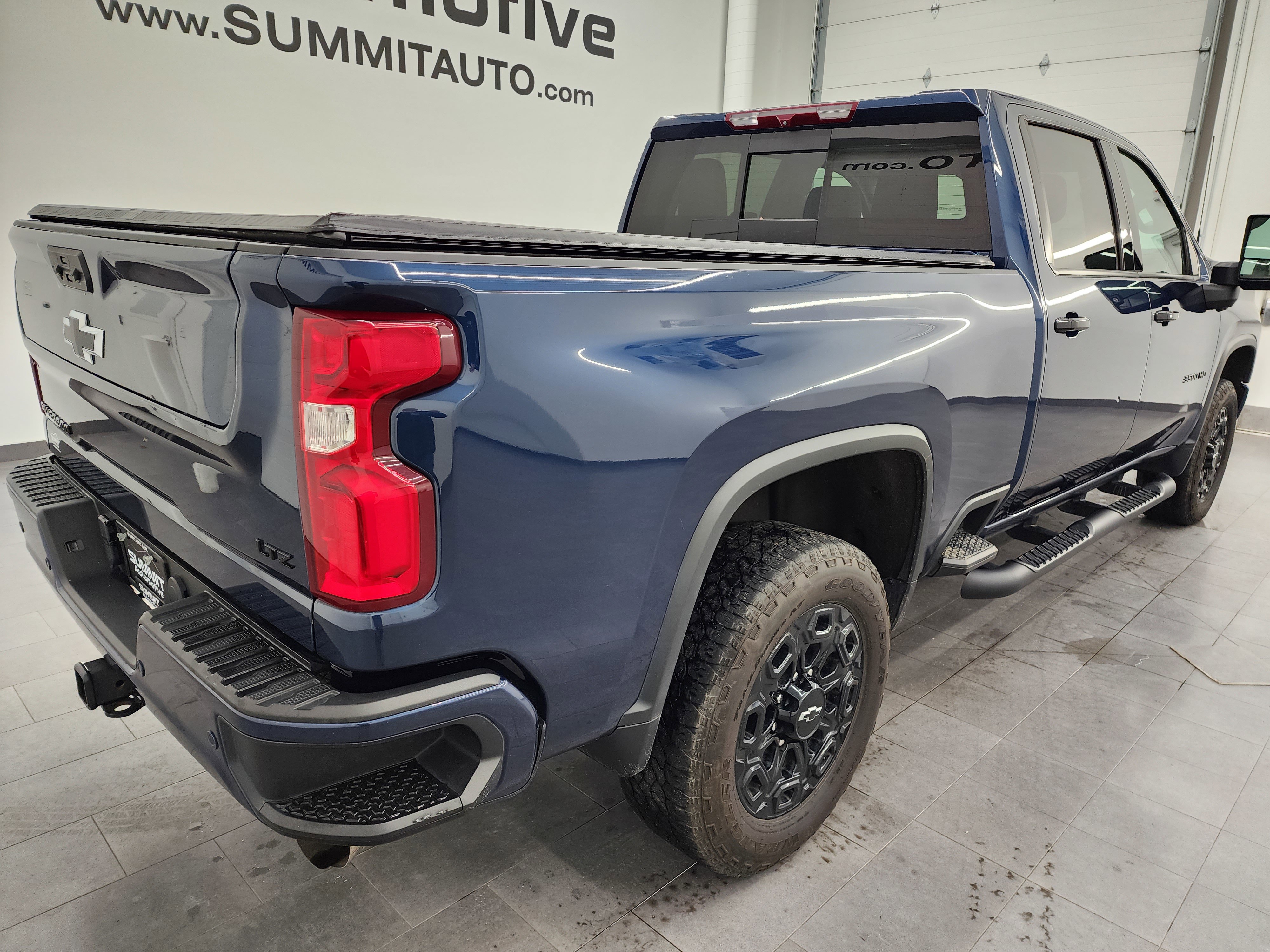 Used 2023 Chevrolet Silverado 3500 LTZ w/ LTZ Plus Package image 4