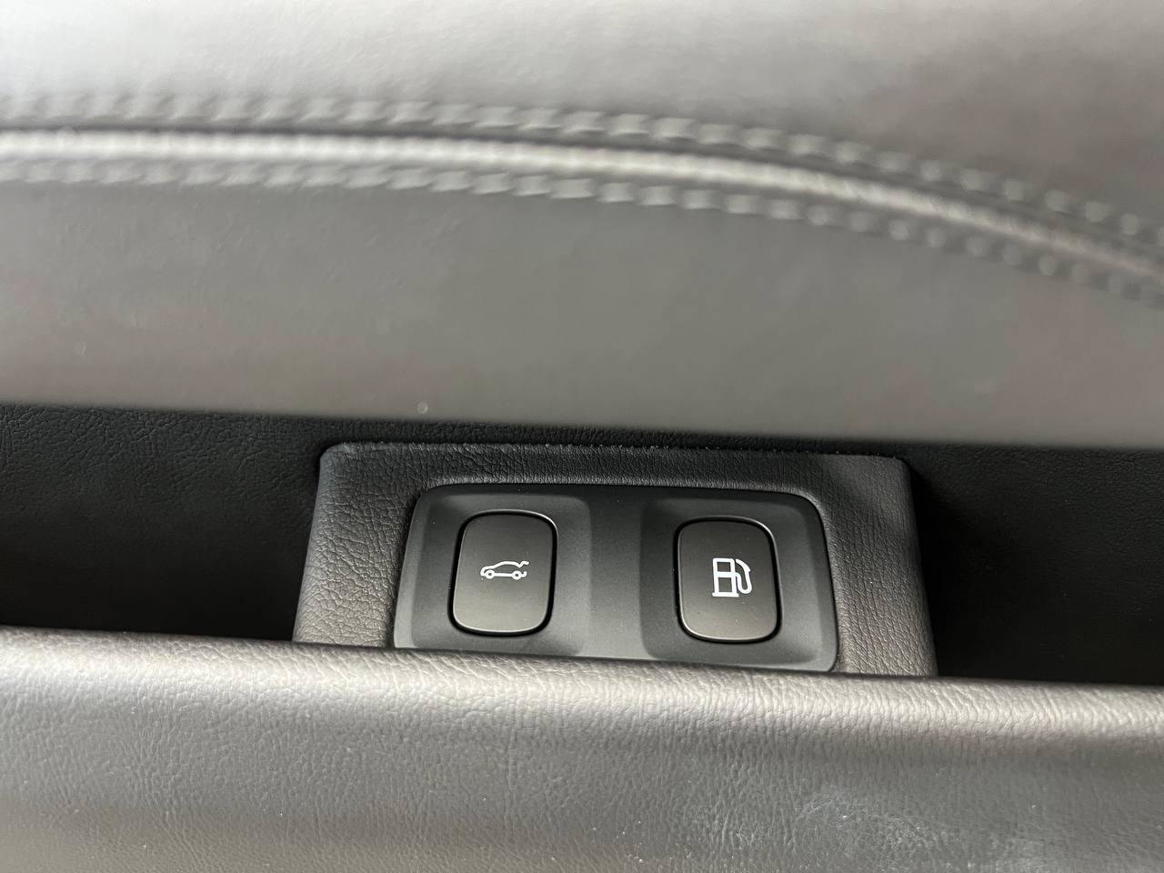 Used 2016 Cadillac ELR FWD image 20