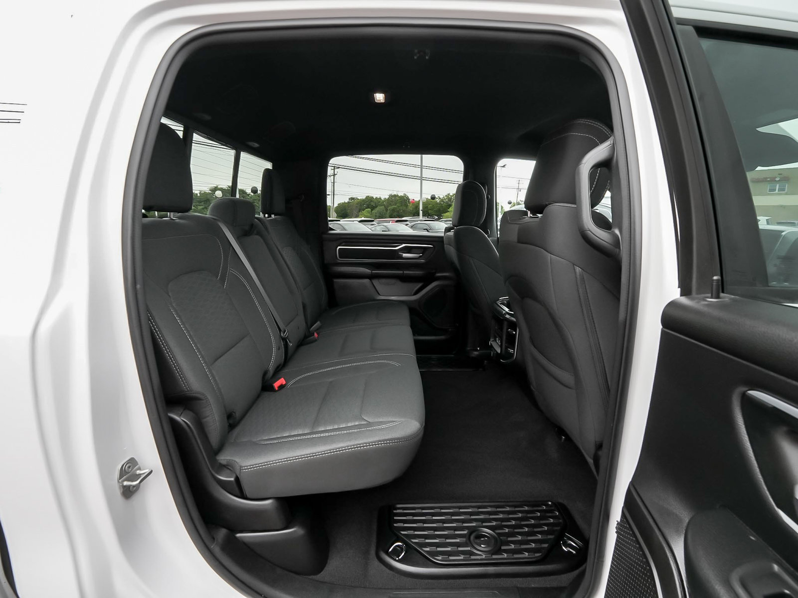 Used 2025 RAM 1500 Big Horn AWD/4WD image 39