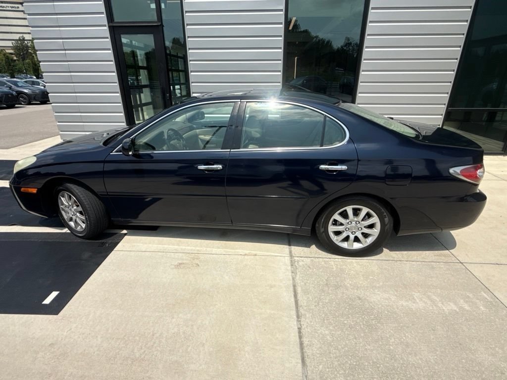Used 2004 Lexus ES 330 FWD image 11