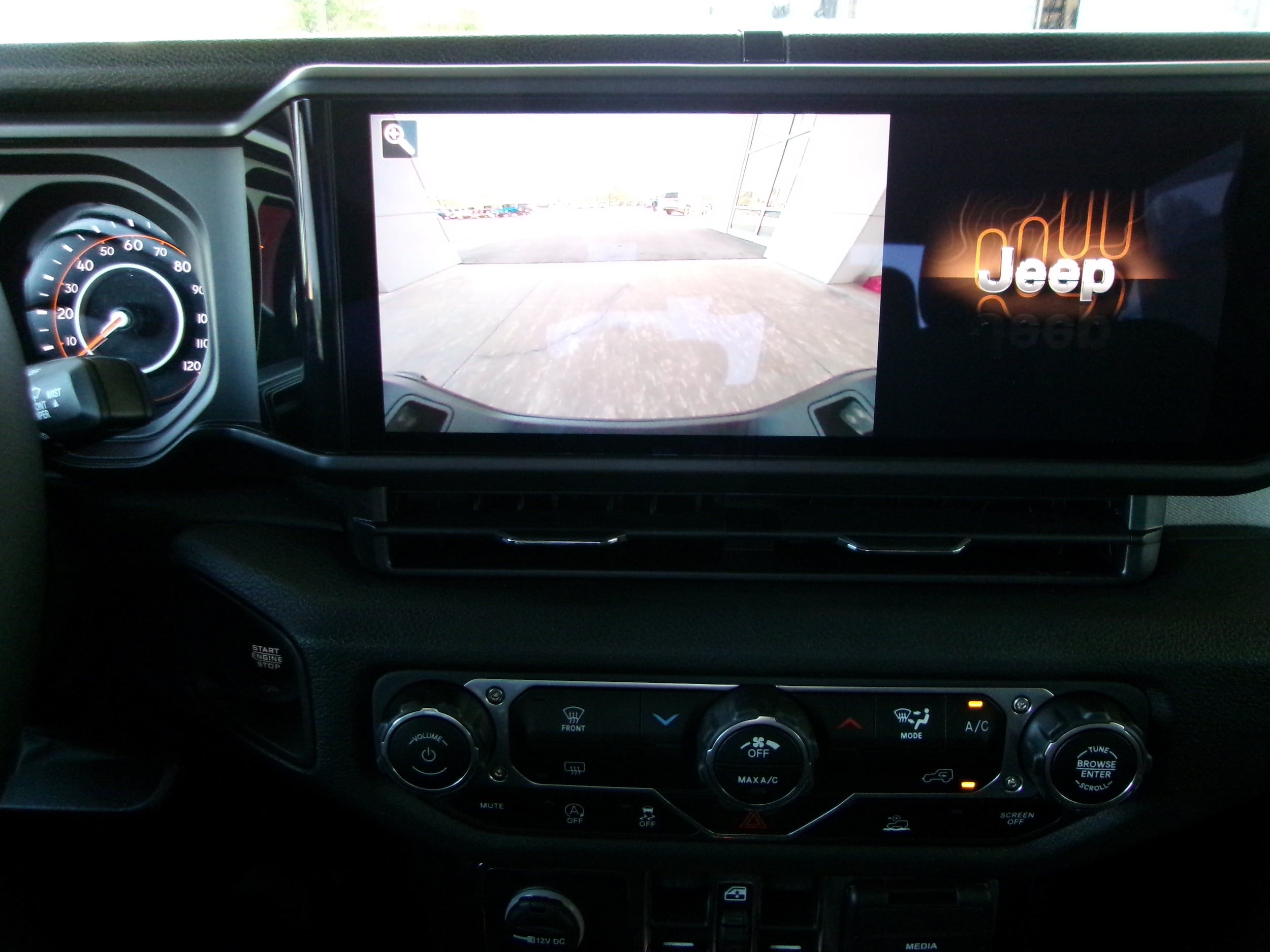 New 2025 Jeep Gladiator Sport AWD/4WD image 14