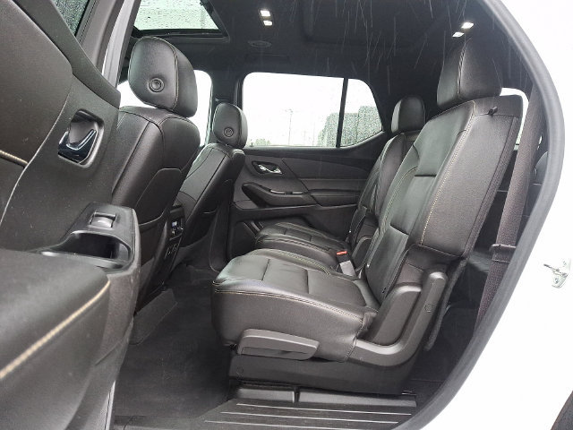 Used 2023 Chevrolet Traverse LT w/ LT Premium Package AWD/4WD image 13