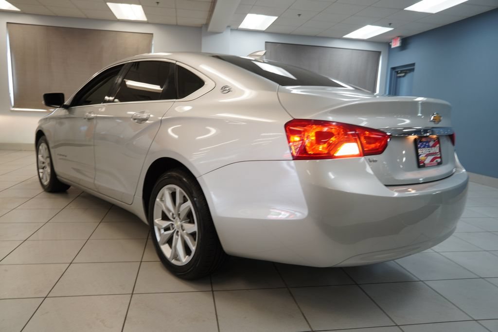 Used 2018 Chevrolet Impala LT FWD image 3