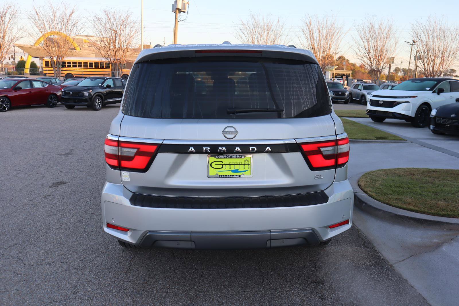 Used 2022 Nissan Armada SL image 8