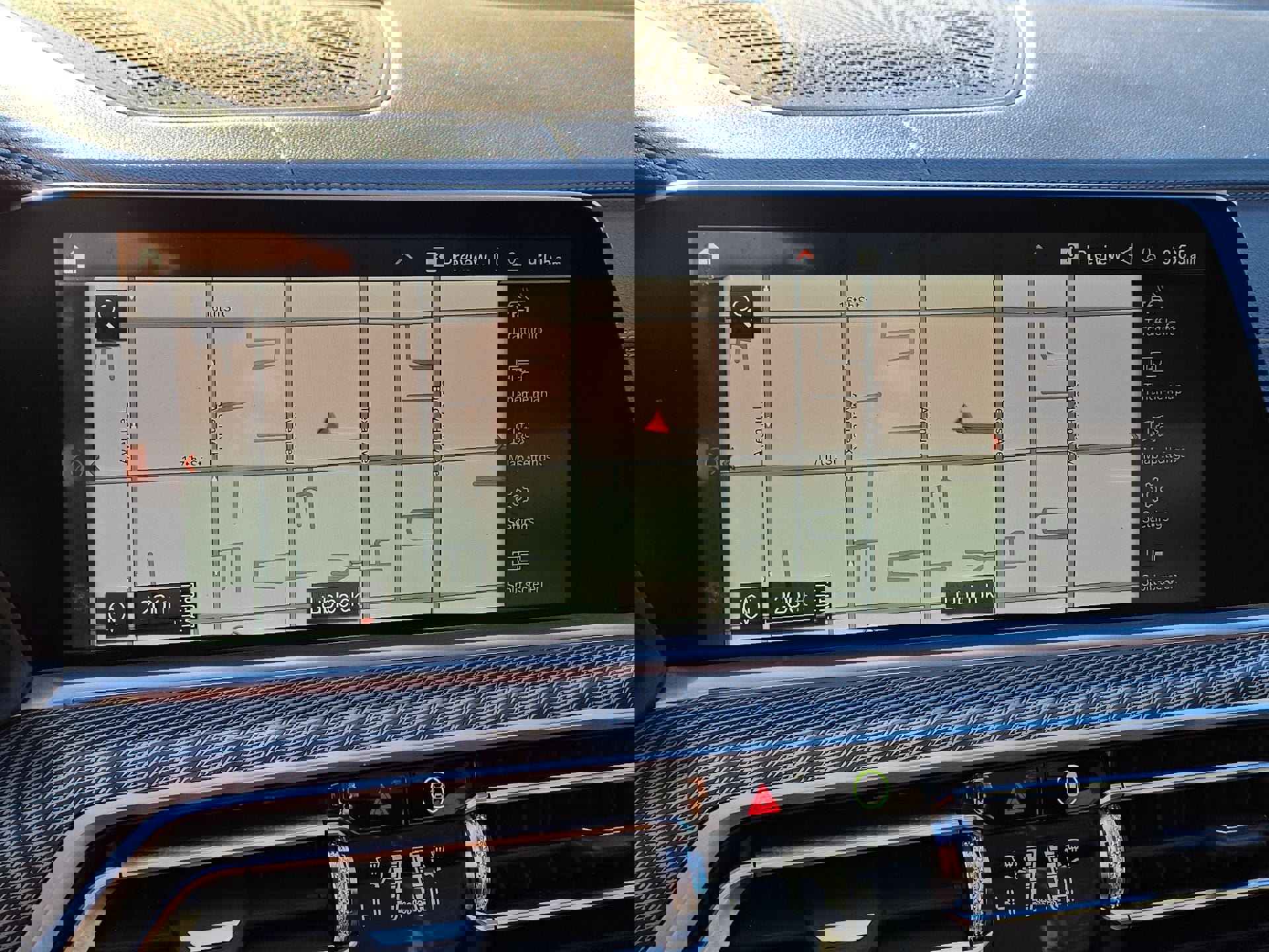 Used 2022 BMW X6 xDrive40i w/ M Sport Package image 19