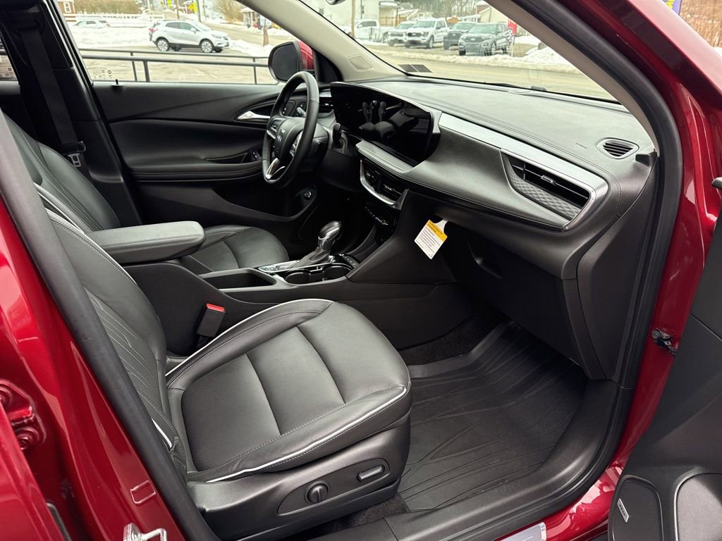 Used 2024 Buick Encore GX Avenir w/ Avenir Convenience Package image 27