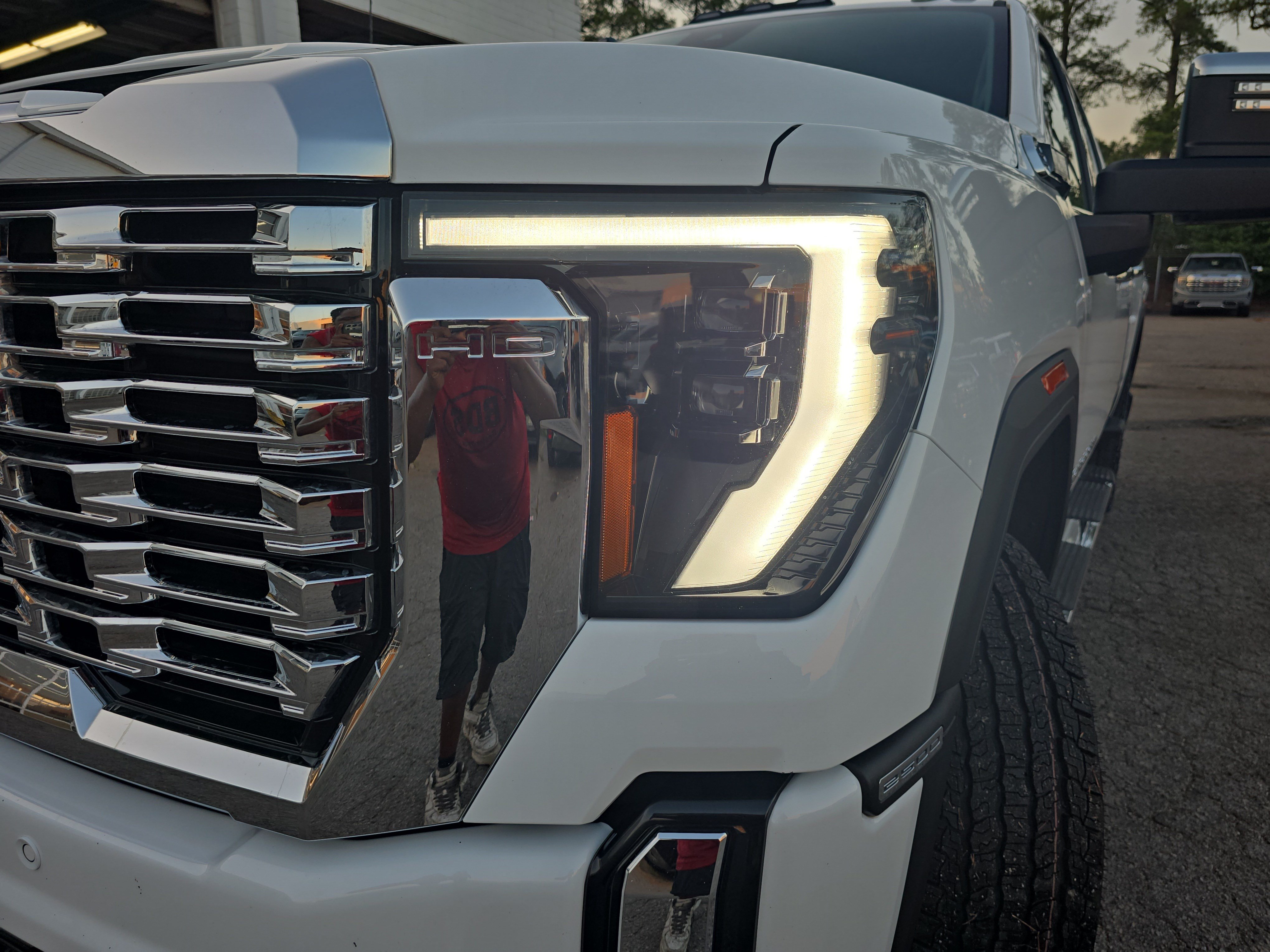 Used 2024 GMC Sierra 2500 Denali w/ Denali Reserve Package AWD/4WD image 31