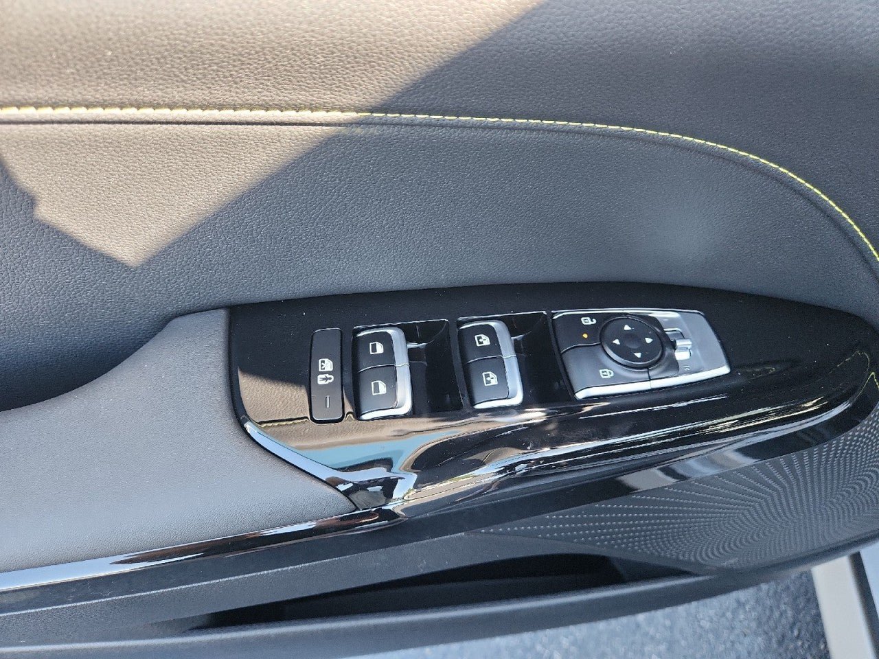 New 2026 Kia K5 GT FWD image 13