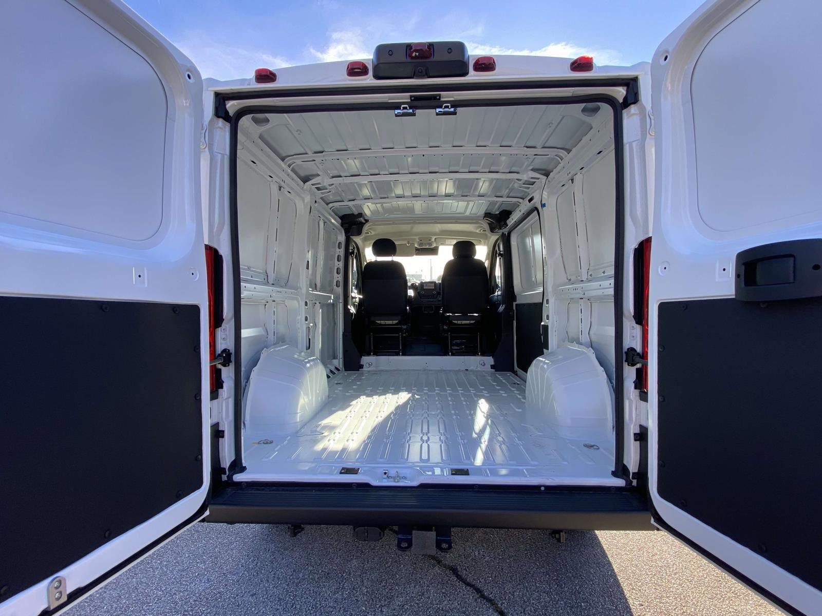 New 2026 RAM ProMaster 1500 w/ Power Group FWD image 25