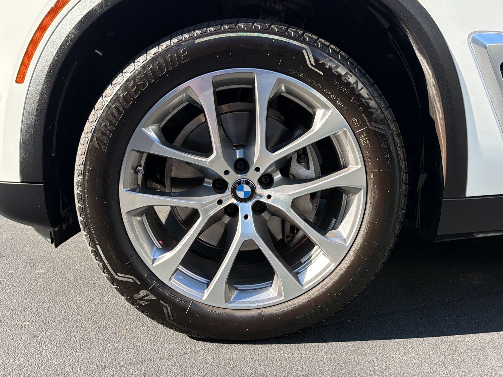 Used 2024 BMW X5 sDrive40i w/ Parking Assistance Package RWD image 13