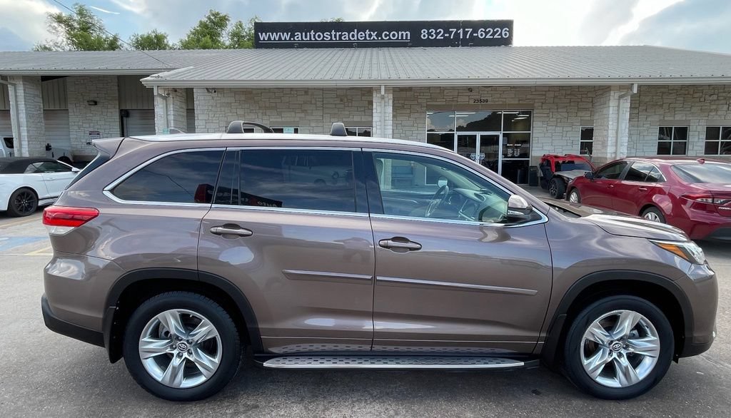 Used 2017 Toyota Highlander Limited FWD image 5