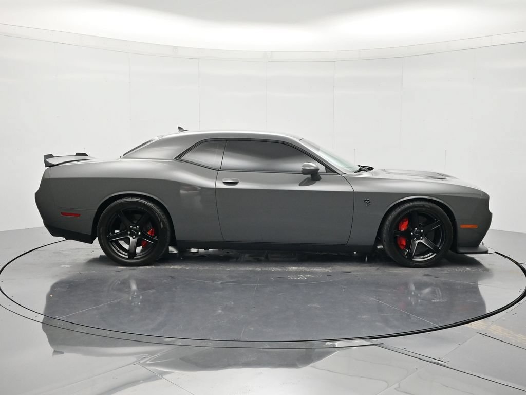 Used 2017 Dodge Challenger SRT Hellcat RWD image 4