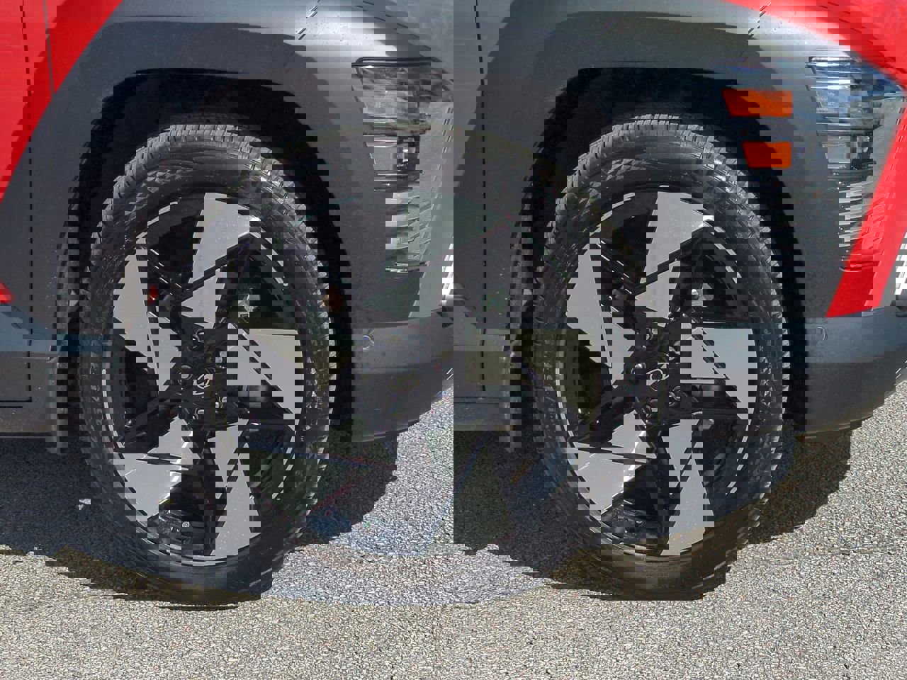 Used 2024 Hyundai Kona Limited image 10