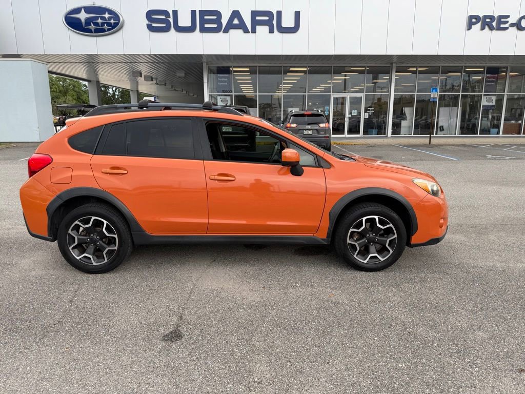 Used 2014 Subaru Crosstrek 2.0i Premium AWD/4WD image 2