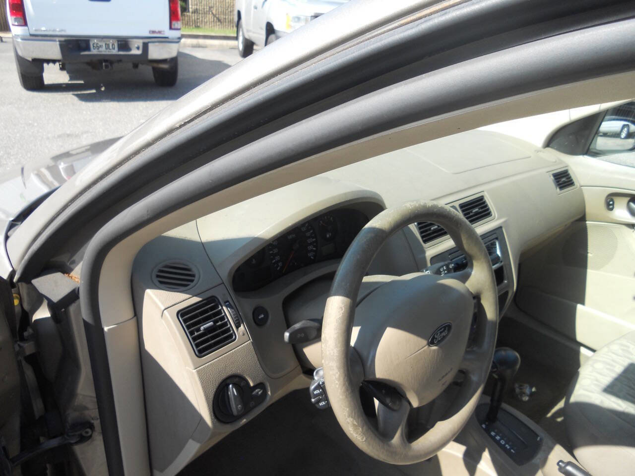 Used 2005 Ford Focus SE image 7