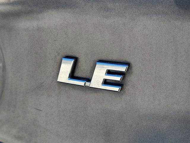 Used 2019 Toyota RAV4 LE image 27