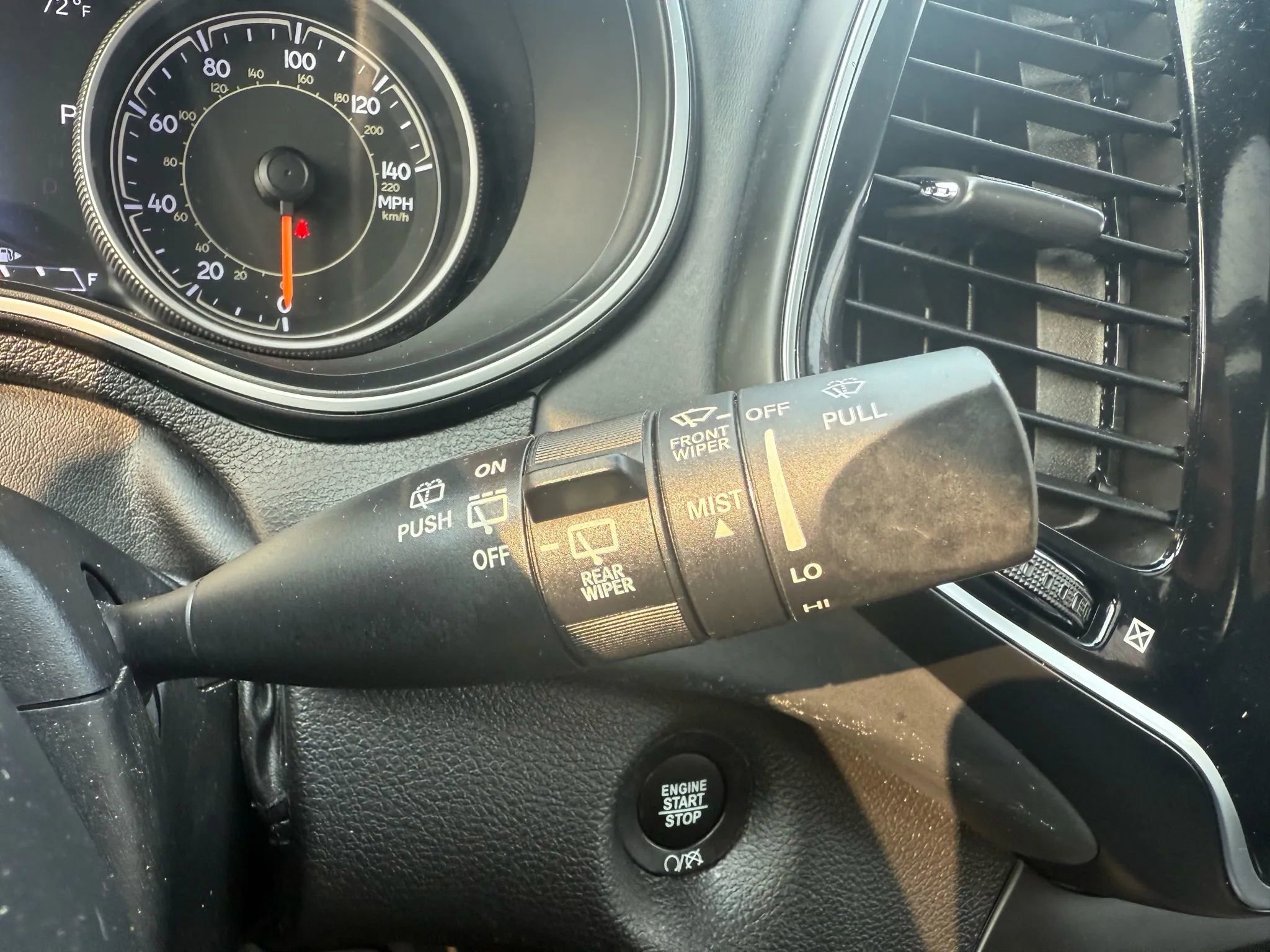 Used 2019 Jeep Cherokee Overland w/ Technology Group image 15