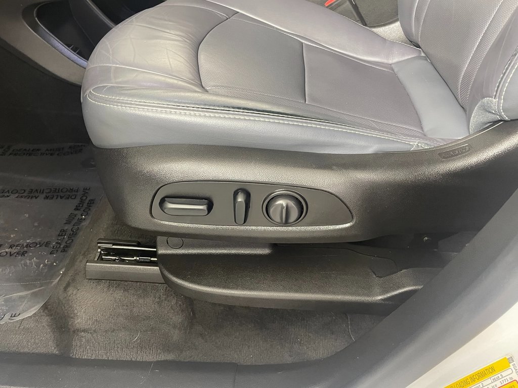 Used 2019 Buick Enclave Essence image 21