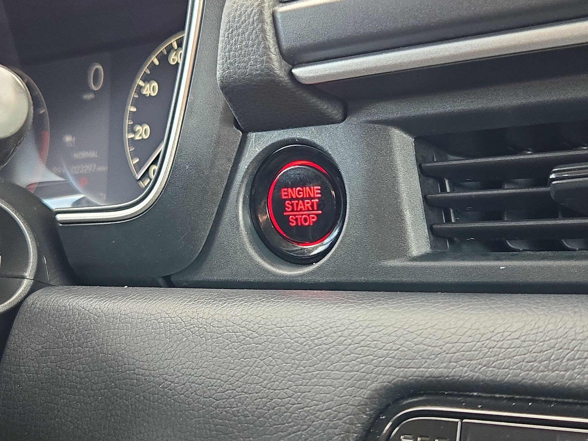 Used 2023 Honda Pilot EX-L image 19
