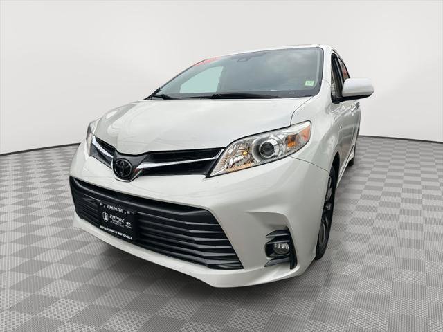 Used 2019 Toyota Sienna XLE image 5