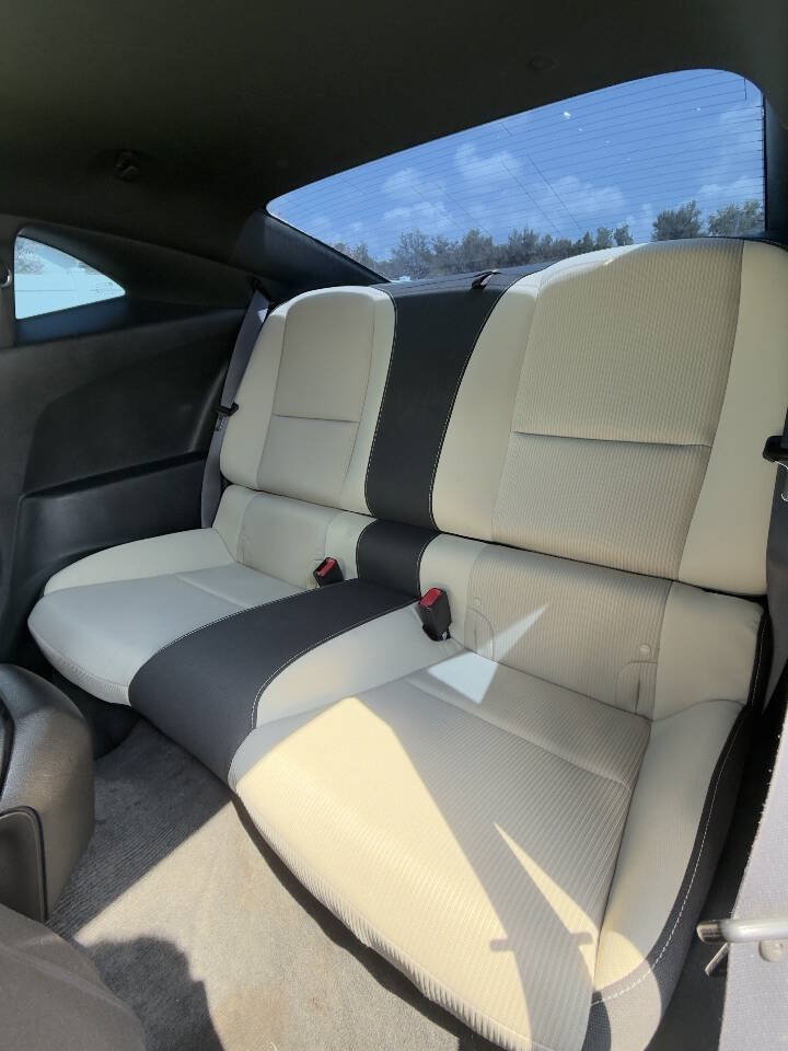 Used 2015 Chevrolet Camaro SS RWD image 11