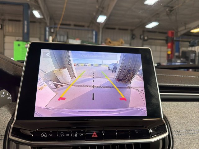 Used 2024 Jeep Compass Latitude w/ Sun and Sound Group image 26