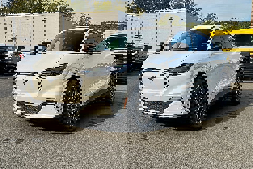 New 2025 Ford Mustang Mach-E Premium image 7