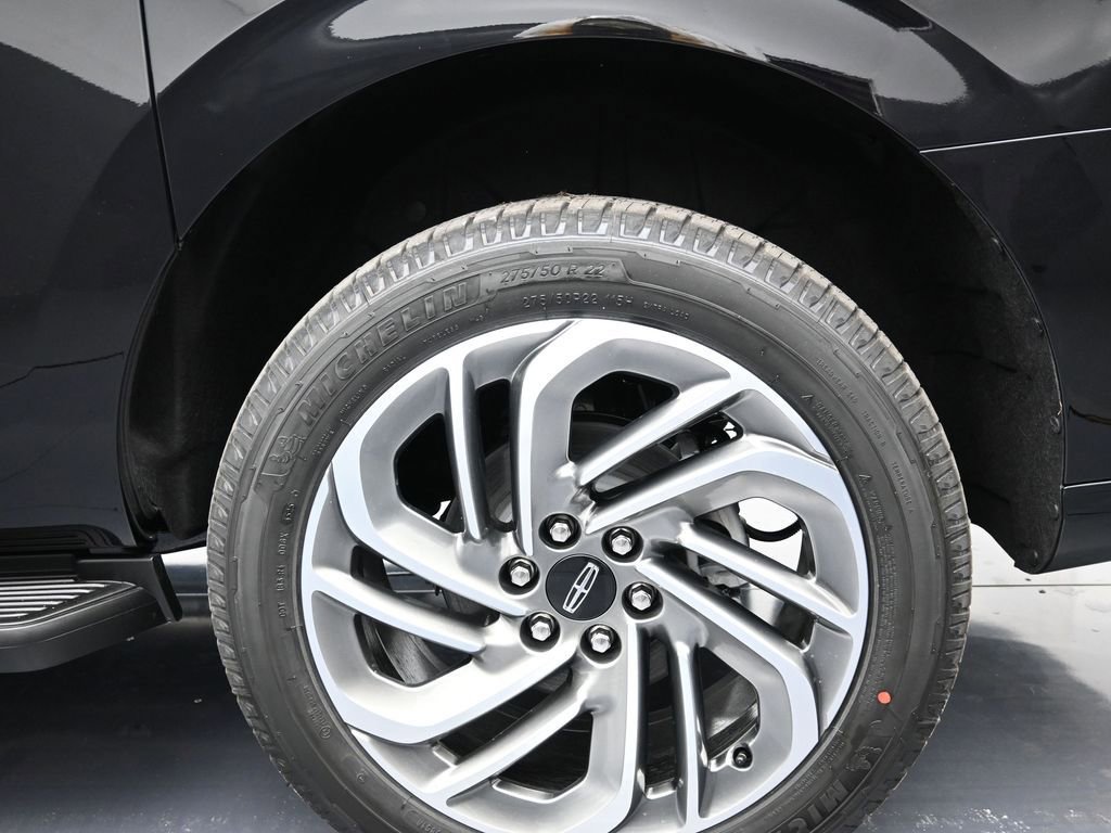 New 2026 Lincoln Navigator L Premier image 10