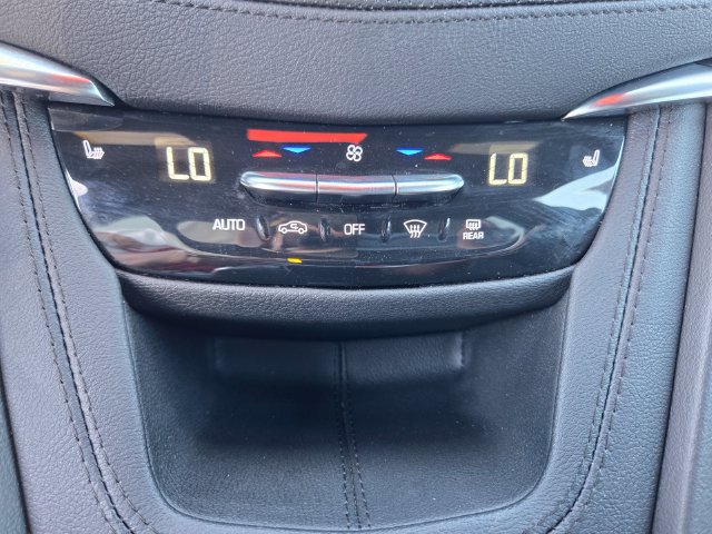 Used 2024 Cadillac XT6 Luxury AWD/4WD image 15