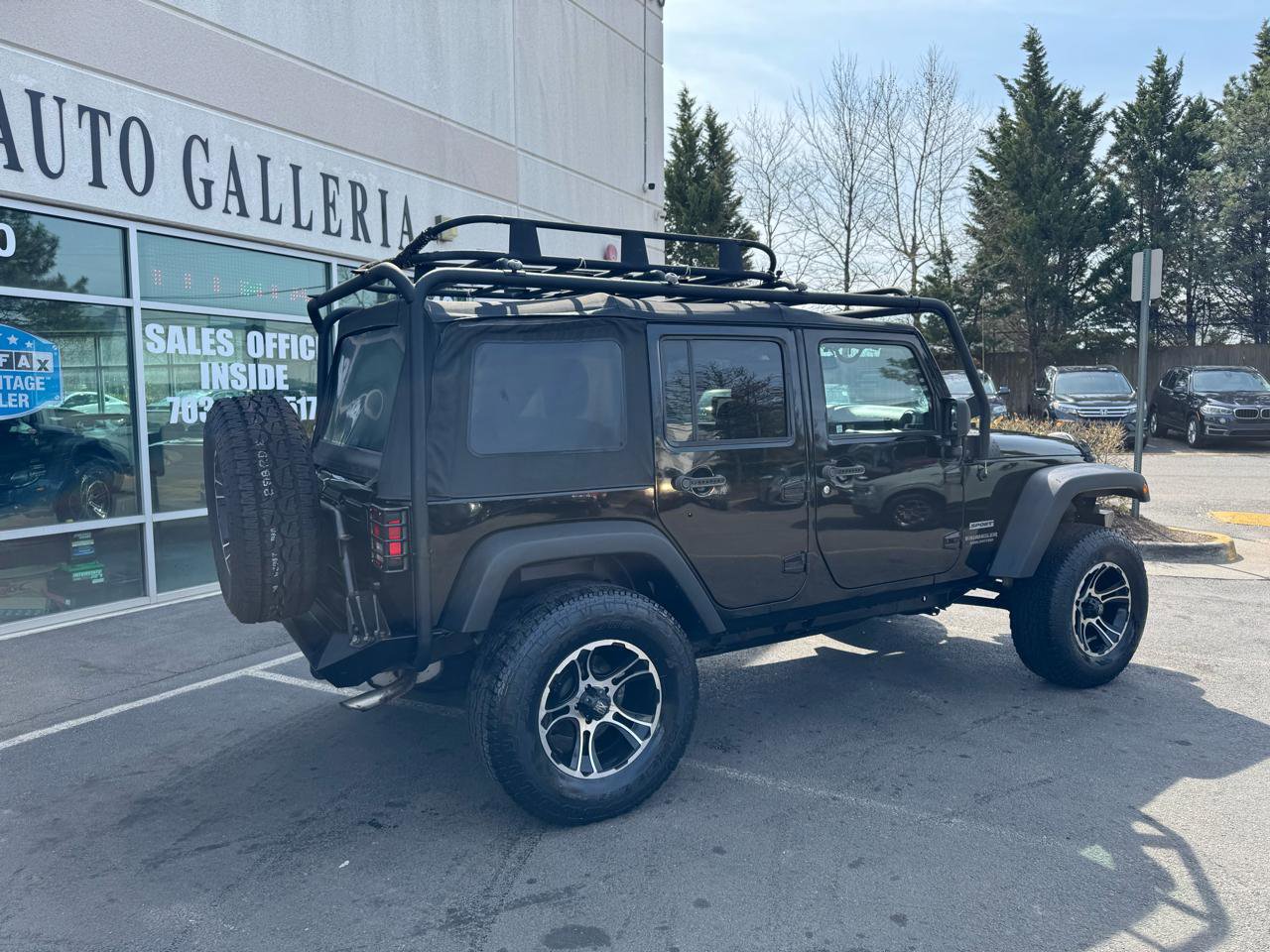 Used 2015 Jeep Wrangler Unlimited Sport w/ Quick Order Package 24S AWD/4WD image 5