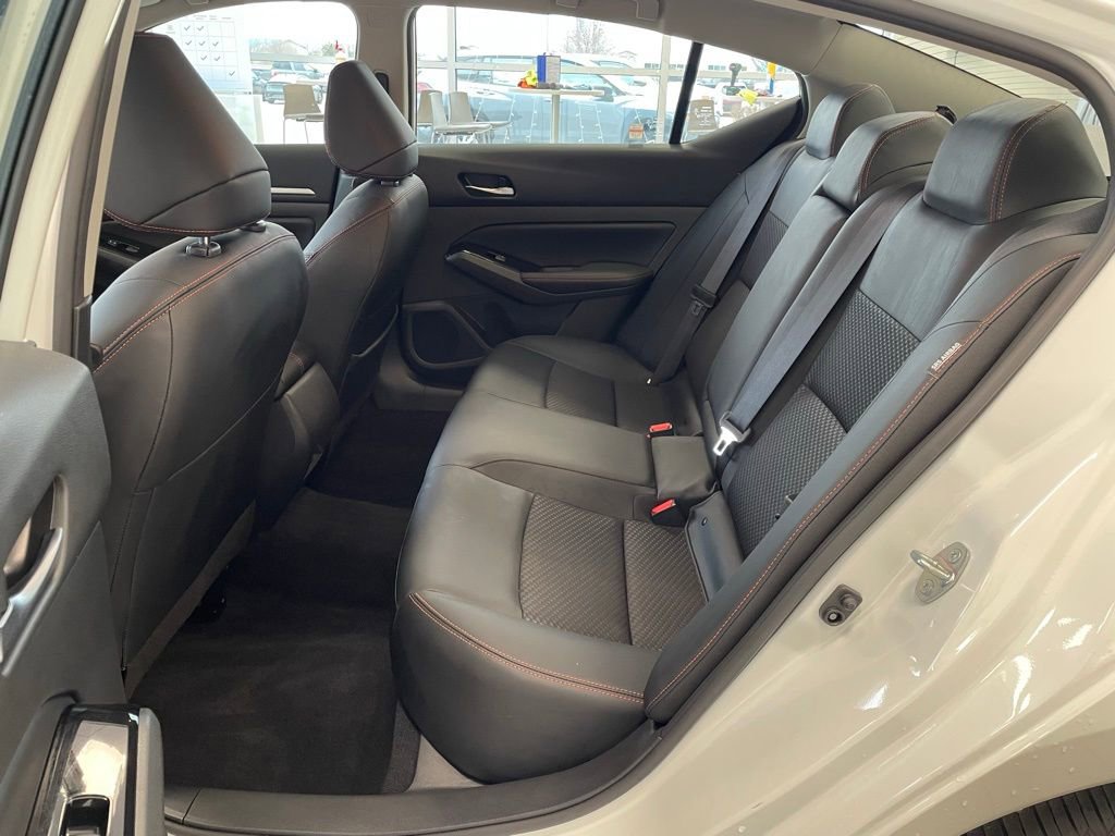 Used 2024 Nissan Altima 2.5 SR image 10