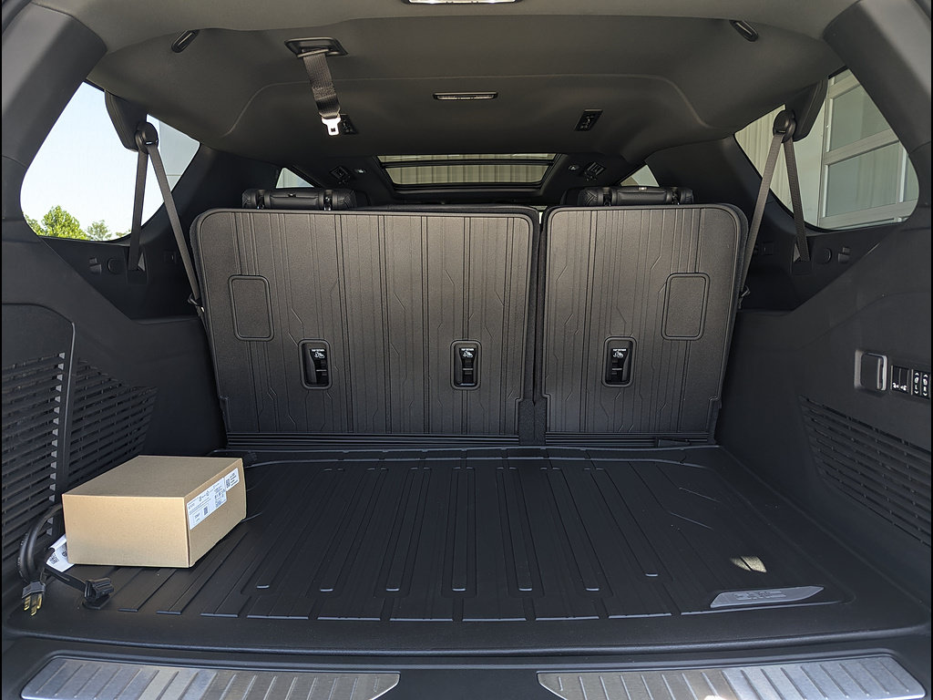 New 2026 GMC Yukon Denali w/ Advanced Technology Package AWD/4WD image 18