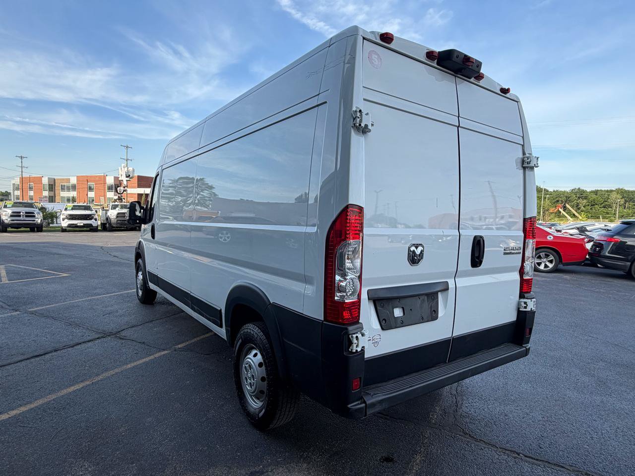 Used 2024 RAM ProMaster 2500 w/ Convenience Group FWD image 5